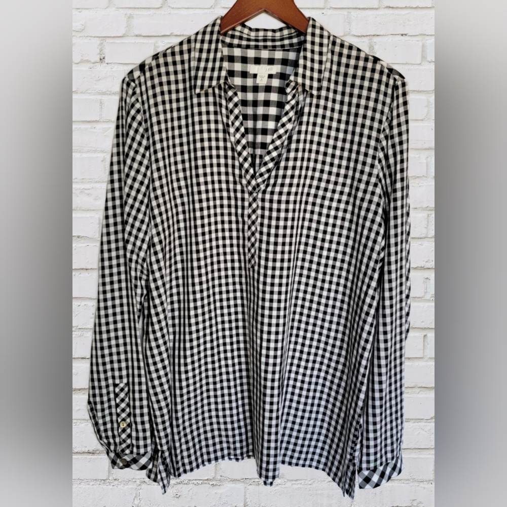 J.Jill size Medium plaid top. Black & white